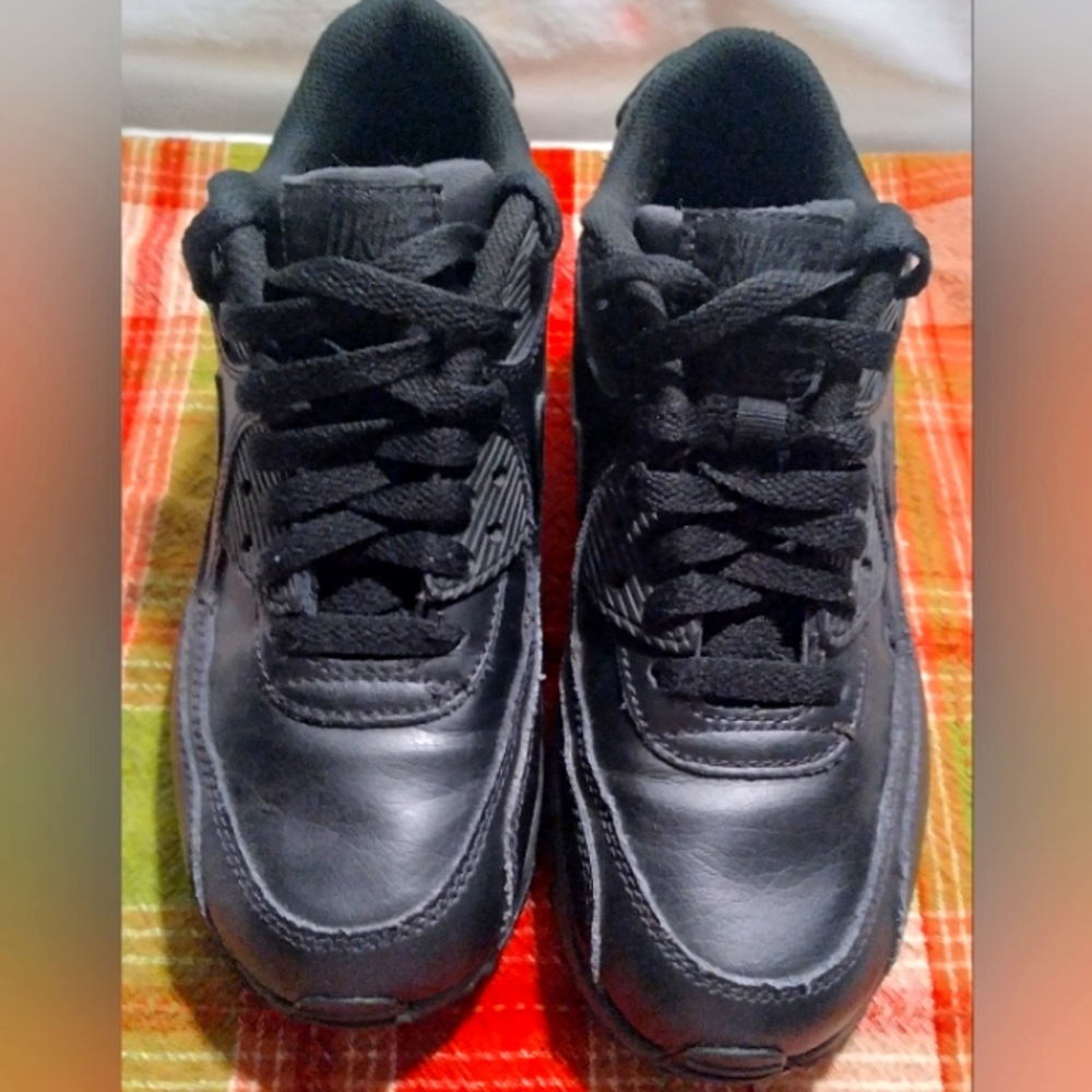 Nike AirMax- Boys 3.5Y, All Leather, Black on Black